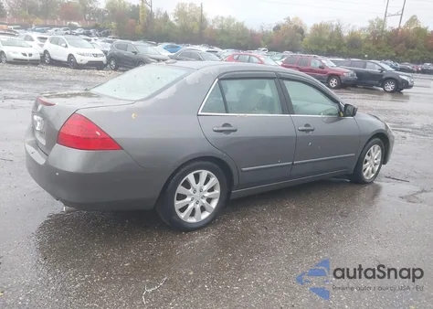 2006 Honda Accord 3.0 Ex from USA, damaged, VIN 1HGCM66596A027869